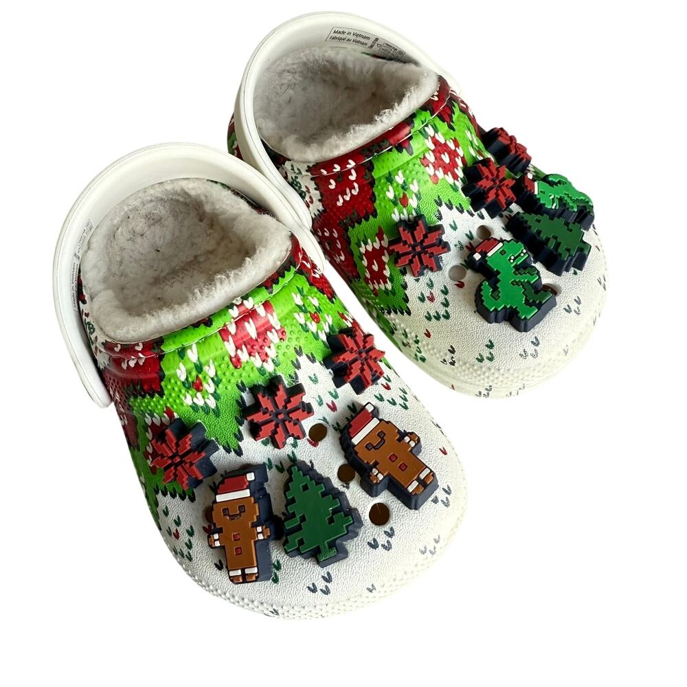 Crocs Classic Clog Fuzzy Lined Christmas Print with Charms Toddler 5